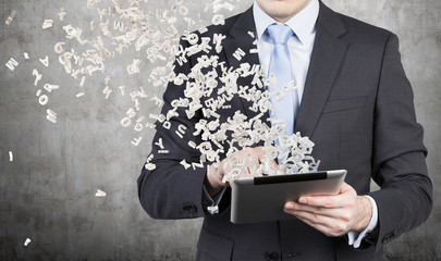 算汽车的油耗是拿油钱除以公里数还是拿公里数除以油钱？